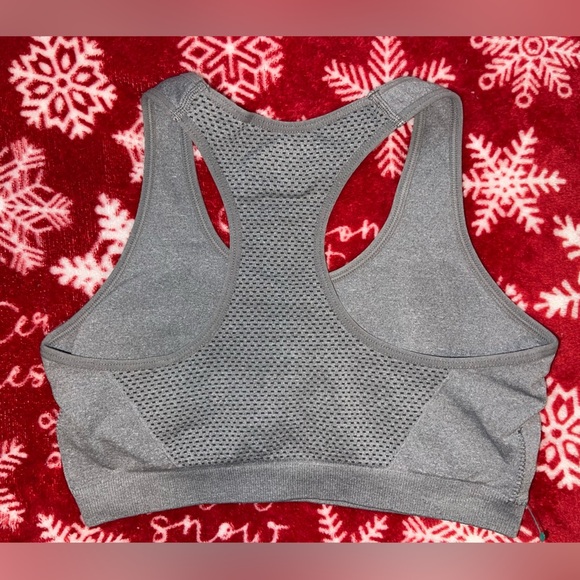 Activ8 medium Gray sports bra with pads! - Picture 3 of 5